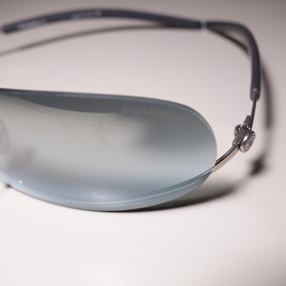 Vtg Chanel Blue Gradient Rimless Lens w/ Silver Metal & CC Logo Arm Sunglasses - Picture 5 of 16